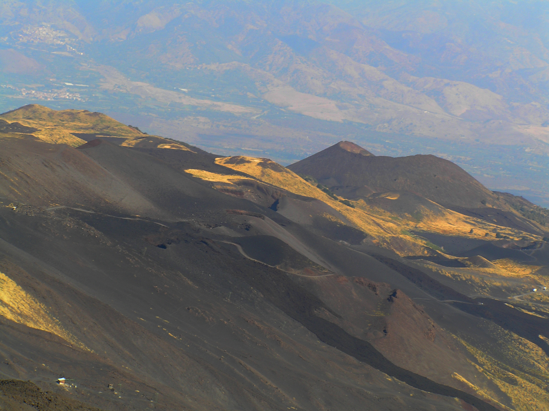 Вулкан Этна Вид с южного кратера горный пейзаж