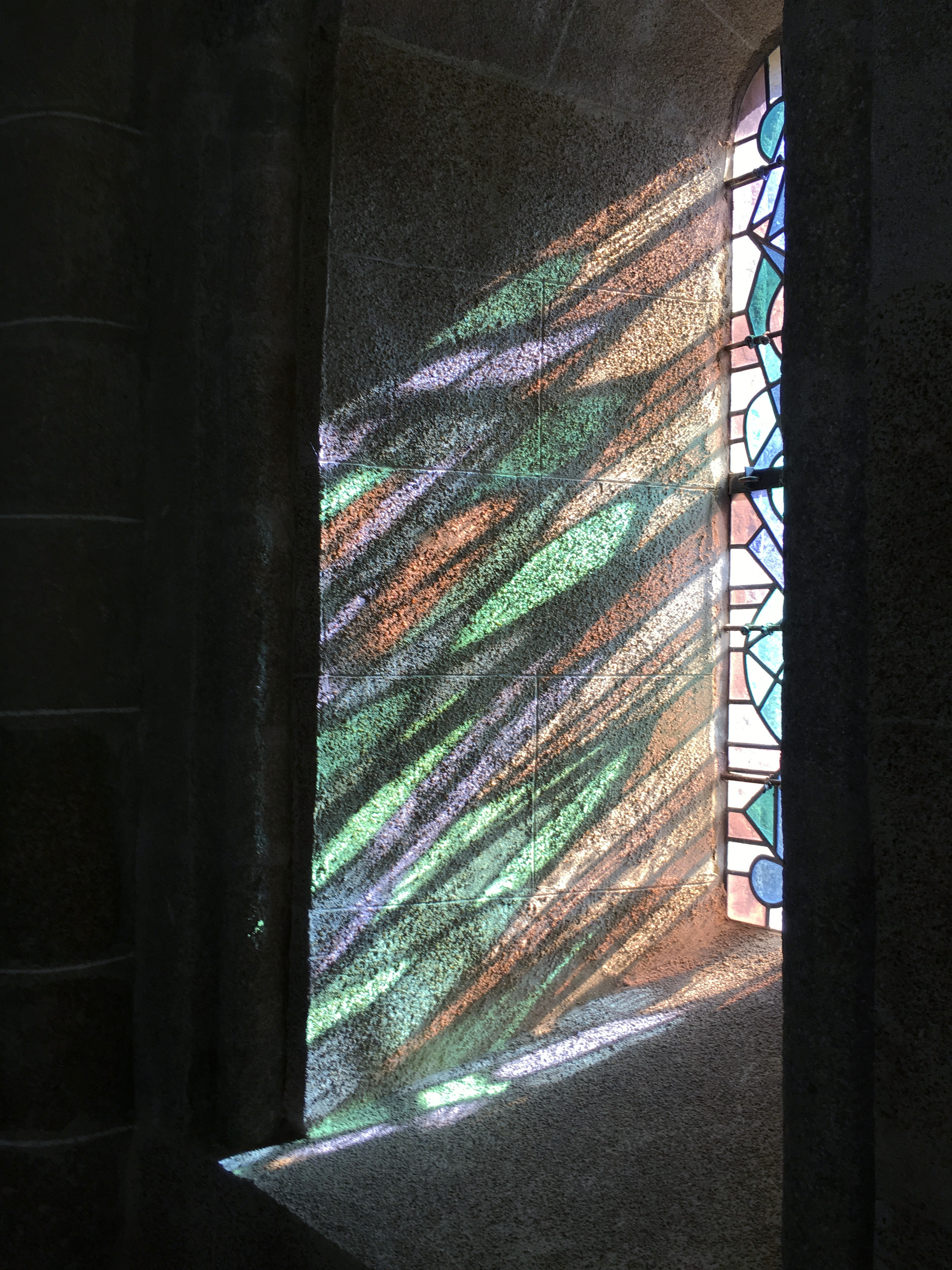 Солнечные витражи церковь Ланьон Бретань Eglise de Brélévenez de Lannion цвета и краски природы Альберт Сафиуллин