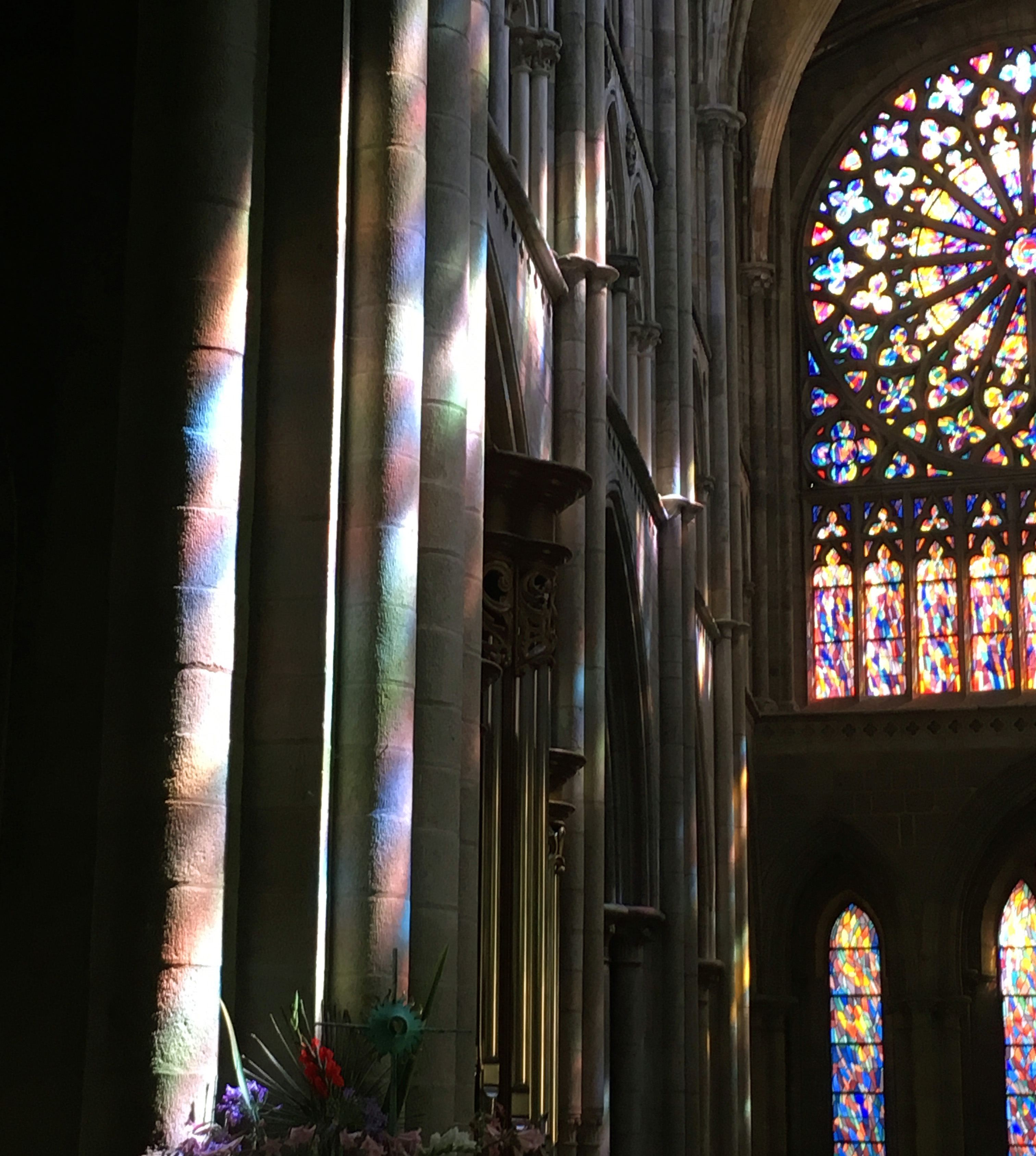 Солнечные витражи собор Сен-Мало Бретань Saint-Malo Cathedral цвета и краски природы Альберт Сафиуллин