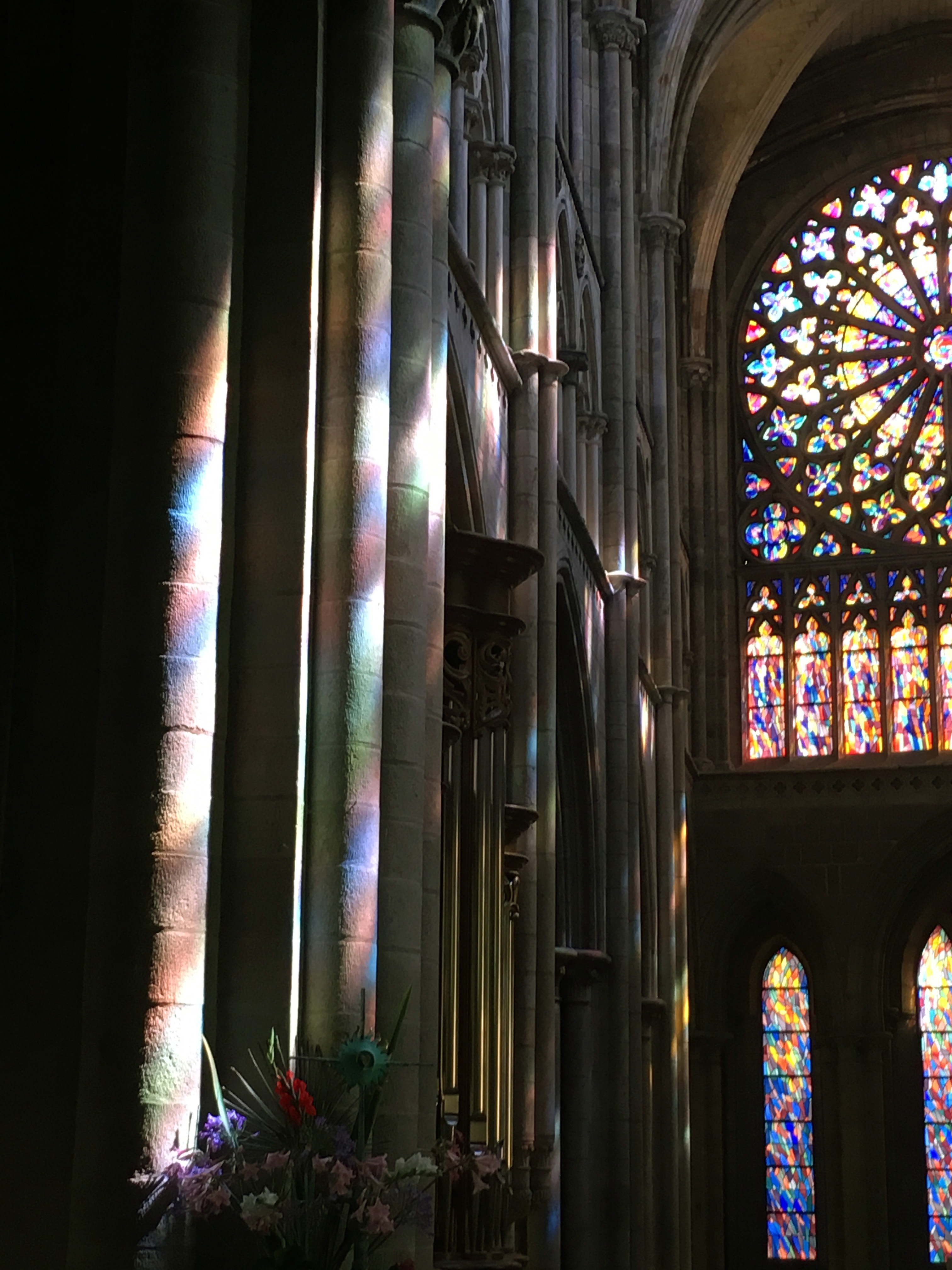 Солнечные витражи собор Сен-Мало Бретань Saint-Malo Cathedral цвета и краски природы Альберт Сафиуллин