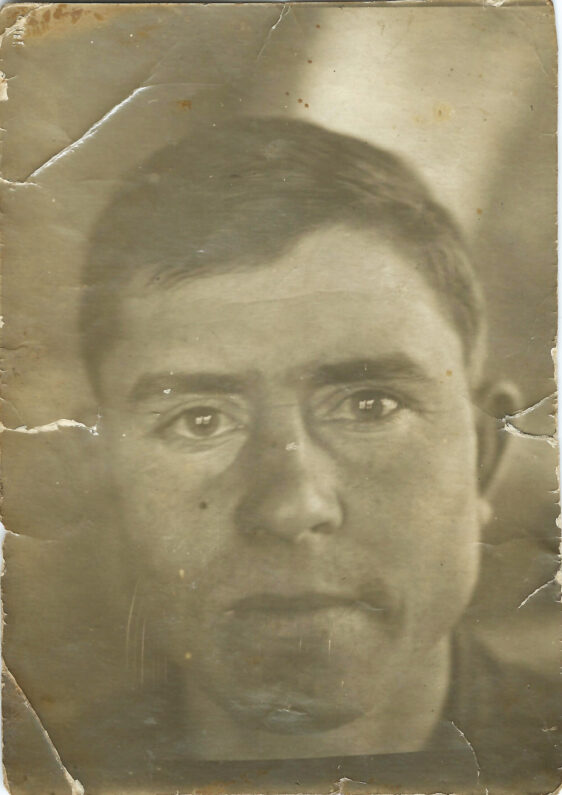 мой дед Никитин Семен Никитич 1906 - 1944 погиб на войне Альберт Сафиуллин